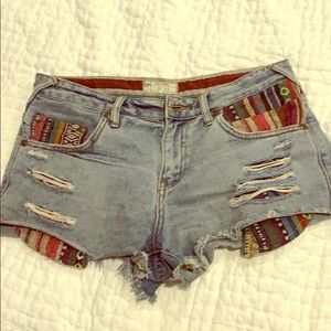 Rare Free People cut off shorts🌼